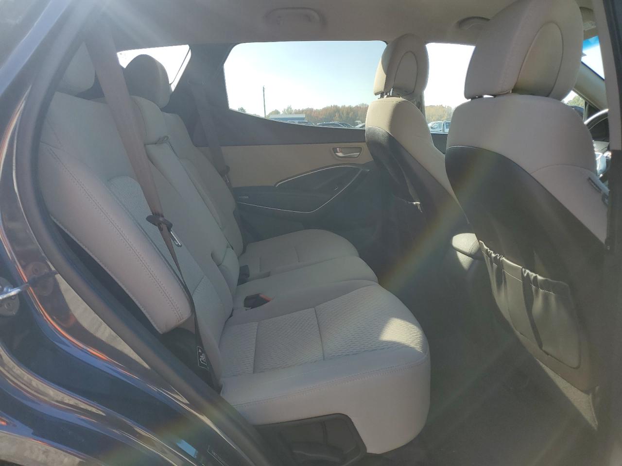 2018 Hyundai Santa Fe - Image 11