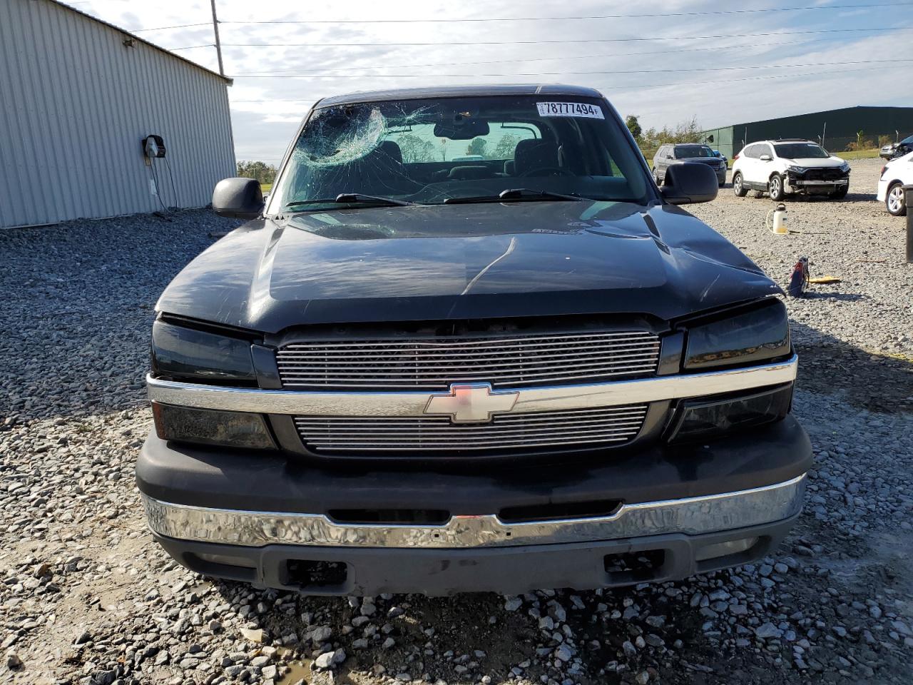 2003 Chevrolet Avalanche - Image 5