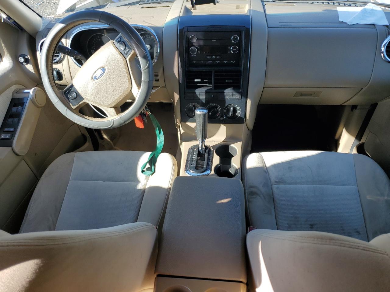 2010 Ford Explorer - Image 8