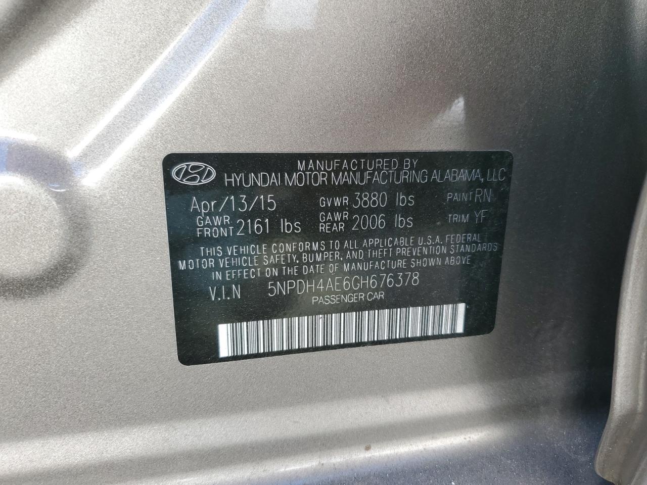 2016 Hyundai Elantra - Image 13