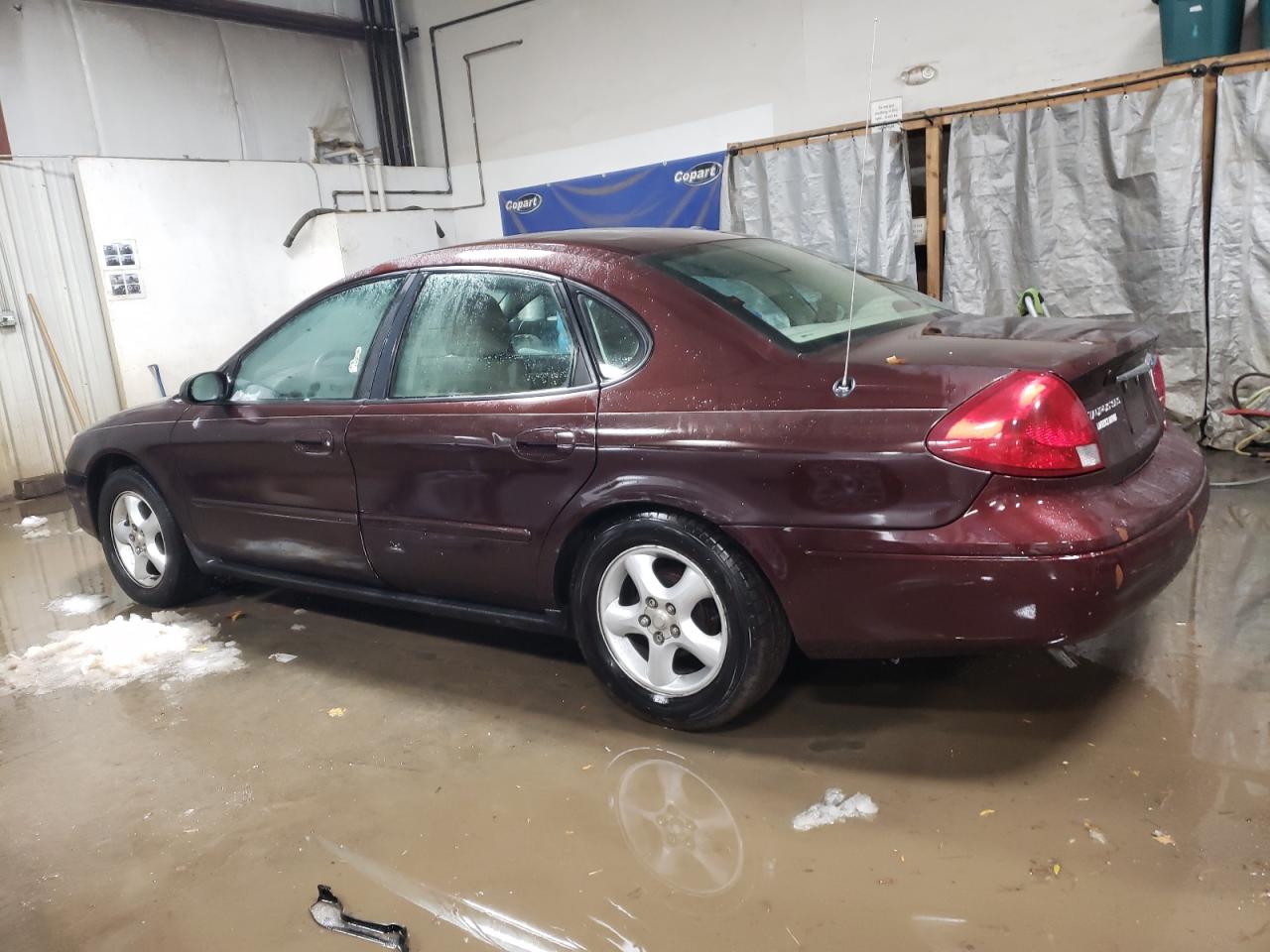 2001 Ford Taurus - Image 2