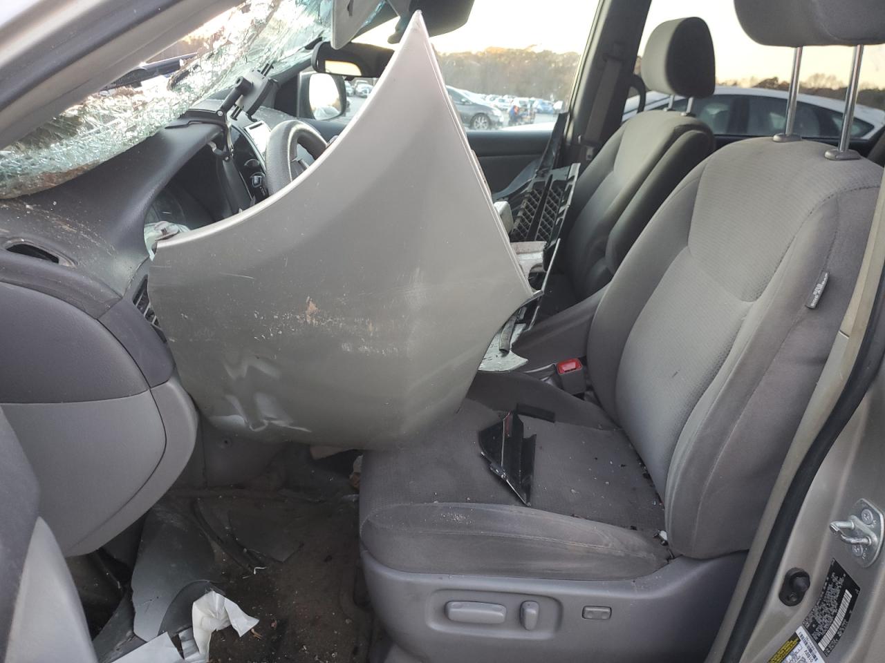 2005 Toyota Sienna - Image 7