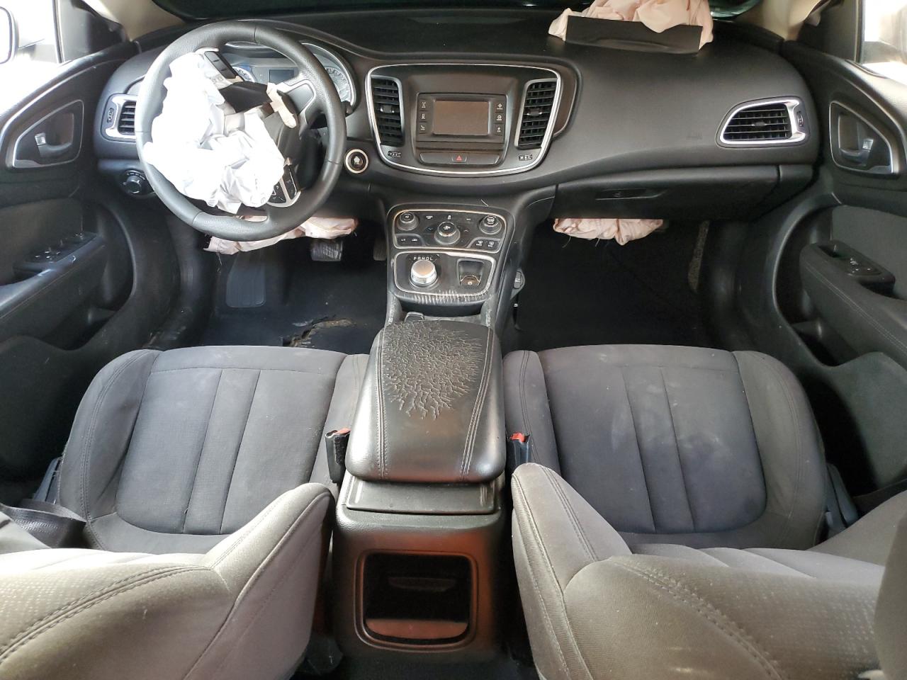 2015 Chrysler 200 - Image 8