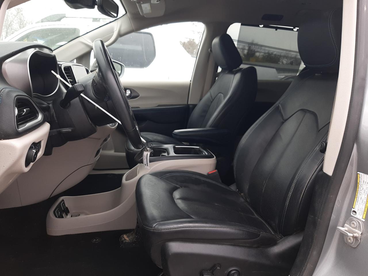 2021 Chrysler Pacifica - Image 7