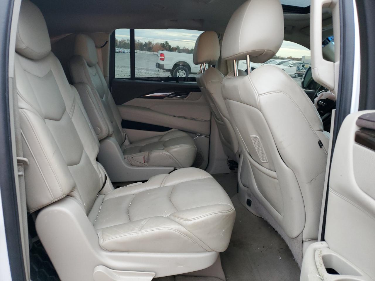 2017 Cadillac Escalade - Image 11