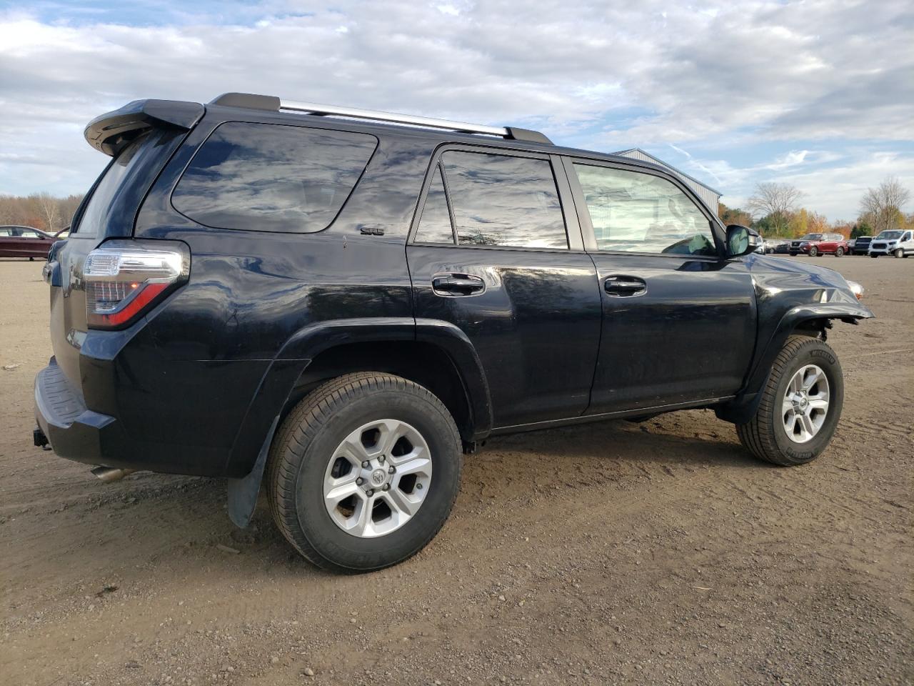 2020 Toyota 4Runner - Image 3