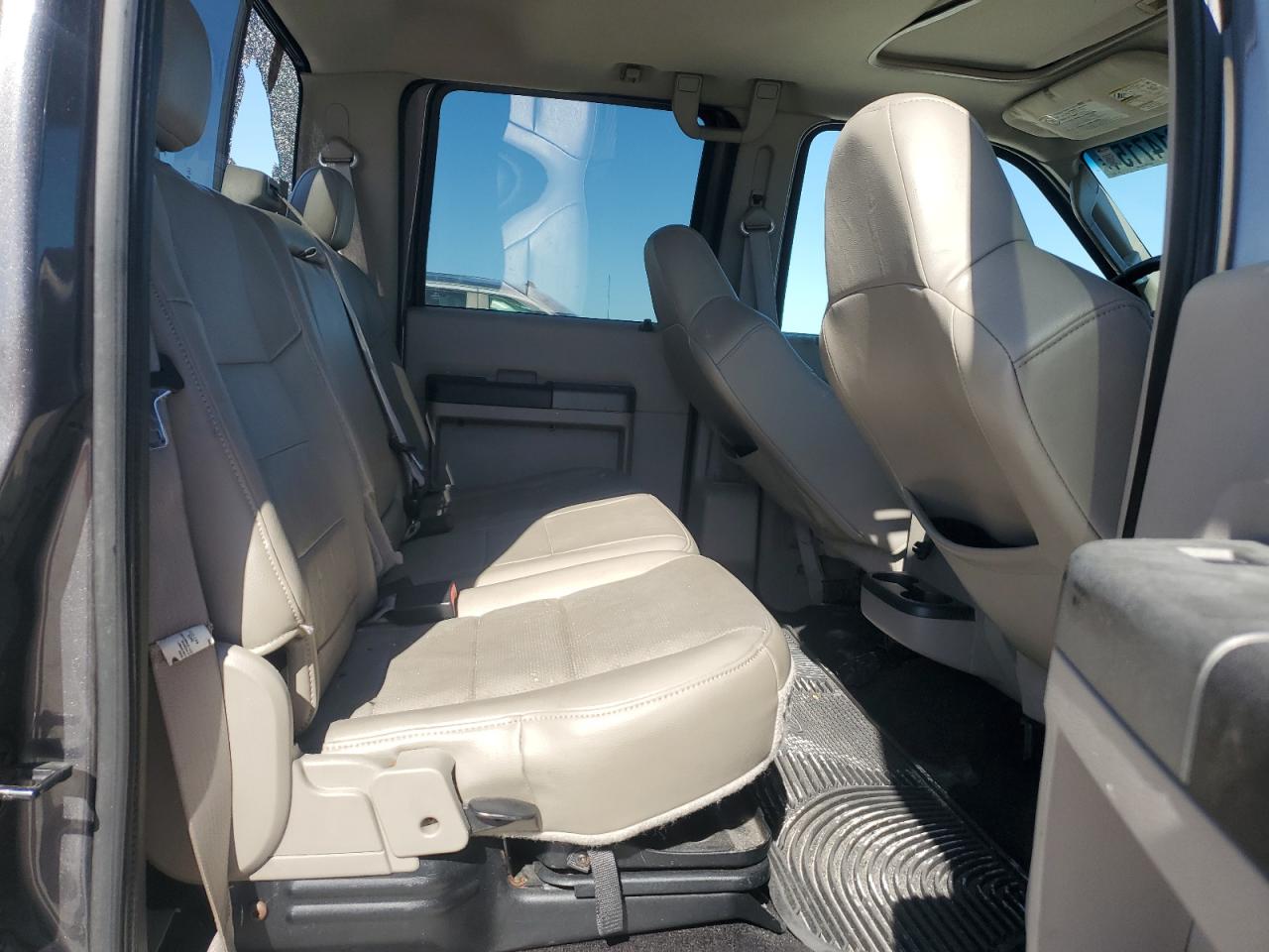 2008 Ford F250 - Image 10