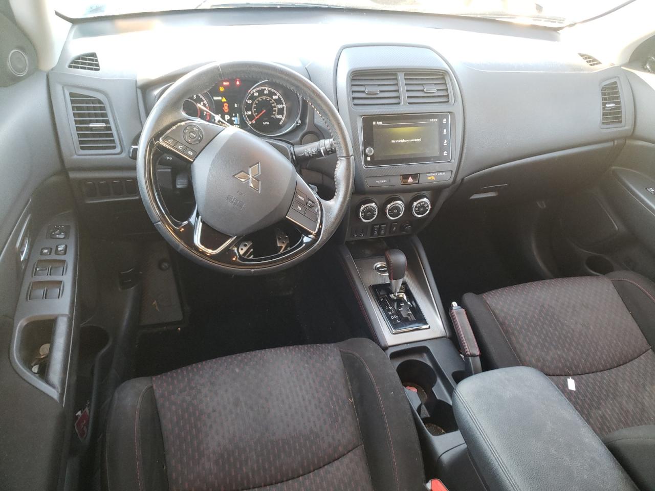 2019 Mitsubishi Outlander - Image 8
