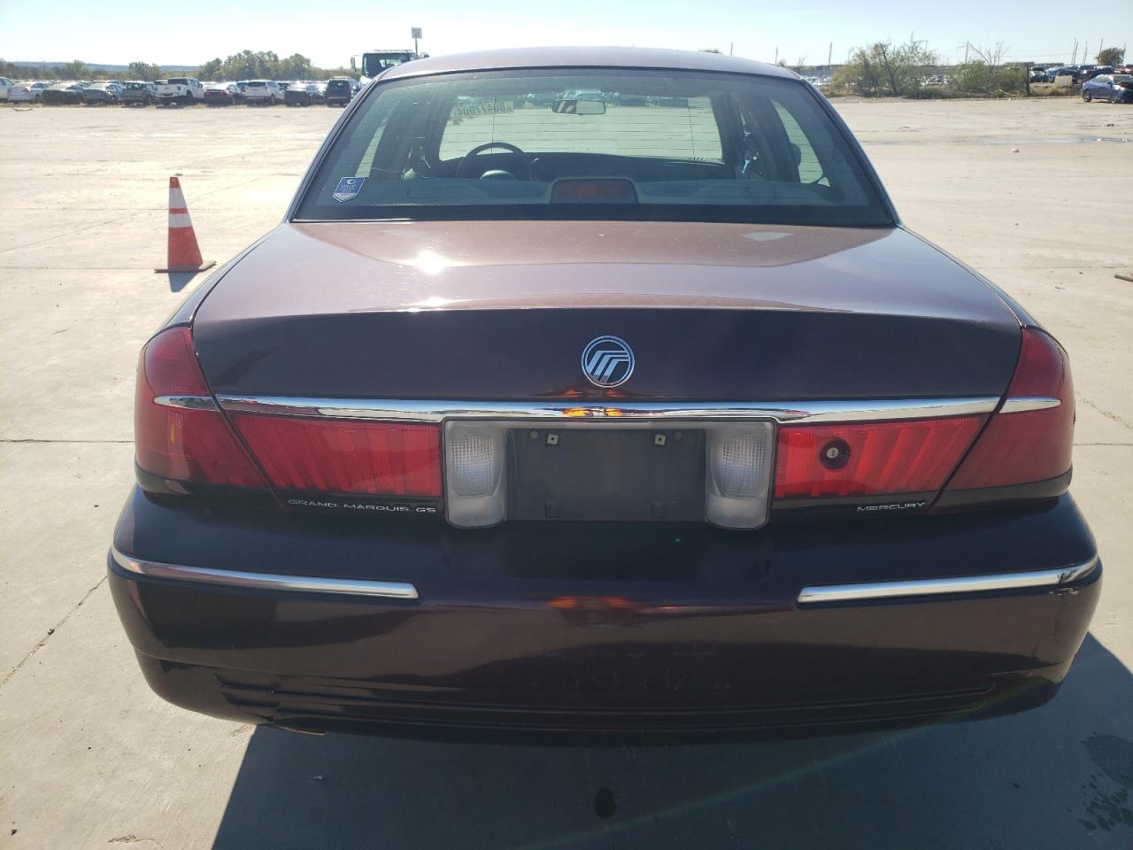 2002 Mercury Grand Marquis Gs VIN: 2MEFM74W92X601058 Lot: 80477004