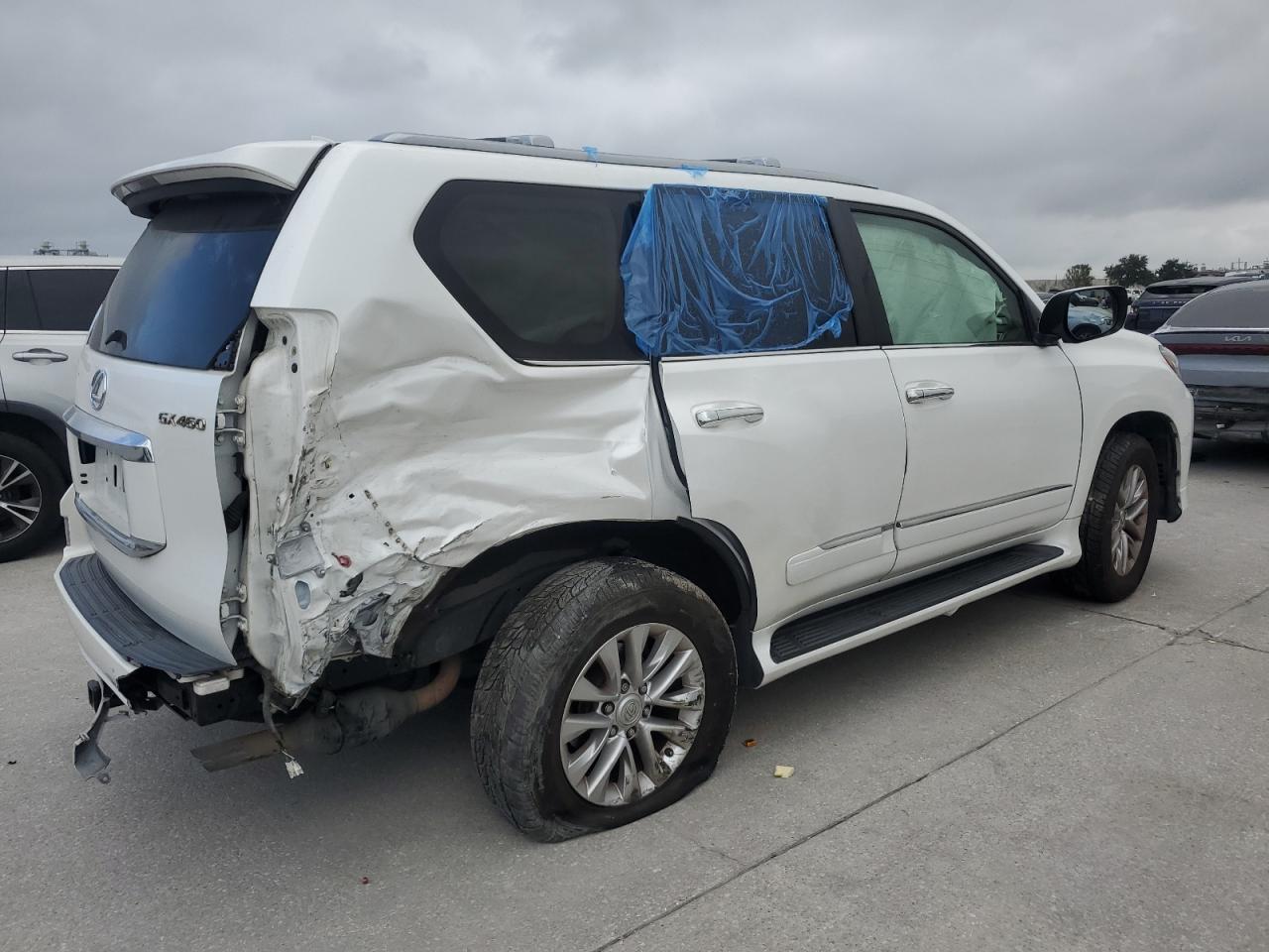 VIN JTJBM7FX9J5198072 2018 LEXUS GX no.3