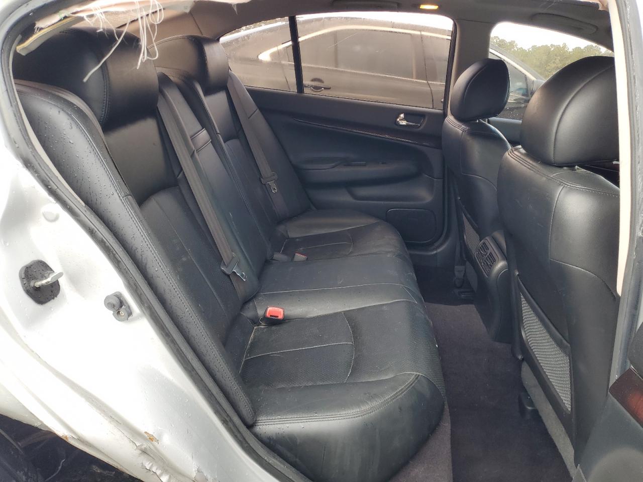 2012 Infiniti G - Image 10