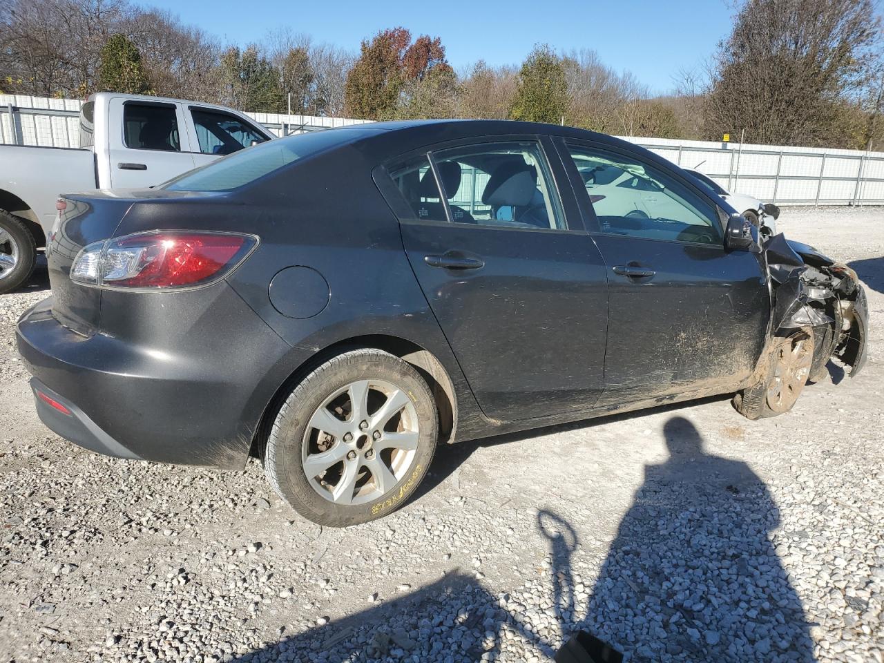 2010 Mazda 3 - Image 3
