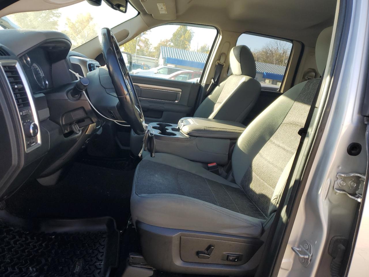 2017 RAM 1500 - Image 7