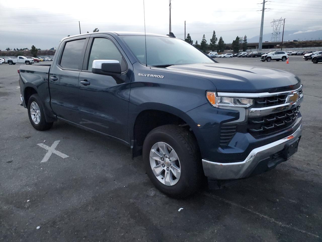 2022 Chevrolet Silverado - Image 4
