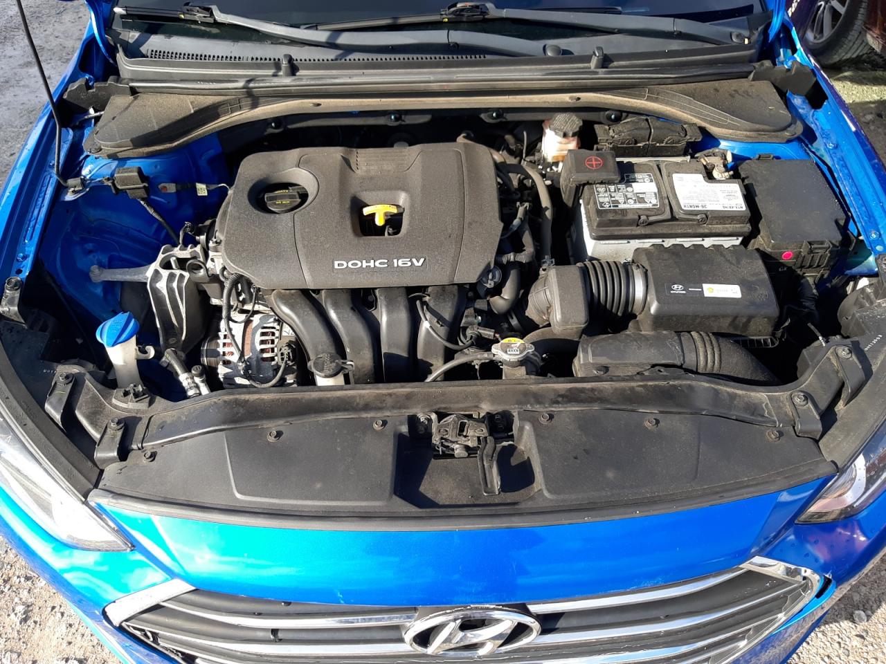 2017 Hyundai Elantra - Image 11