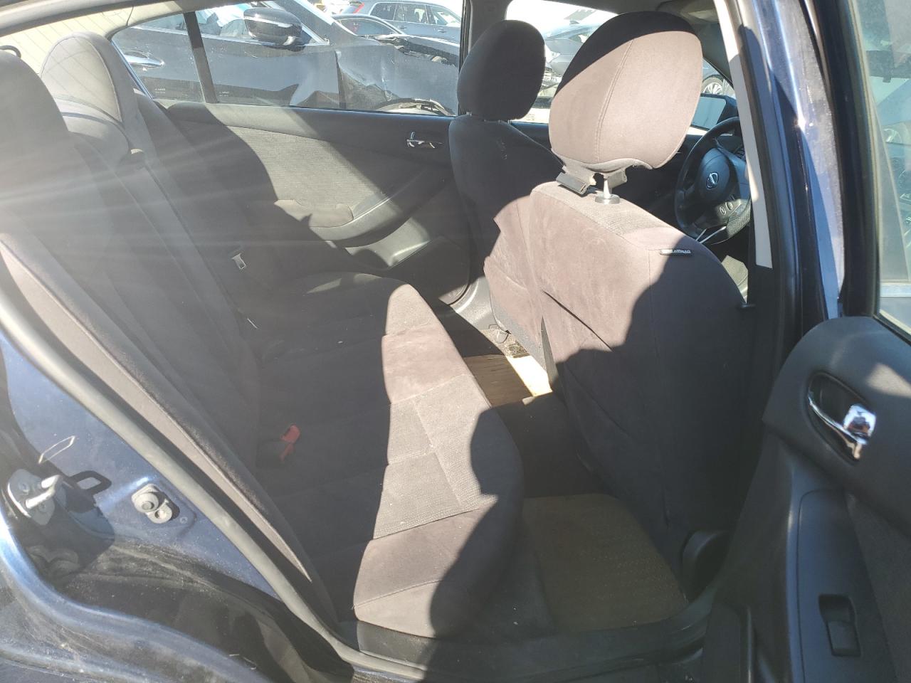 2012 Nissan Altima - Image 10