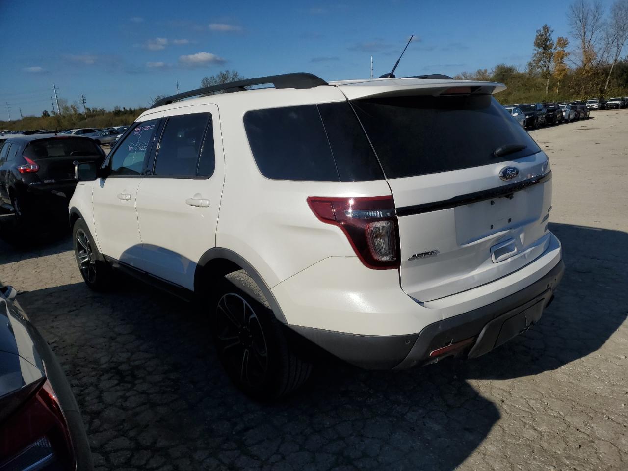 2015 Ford Explorer - Image 2
