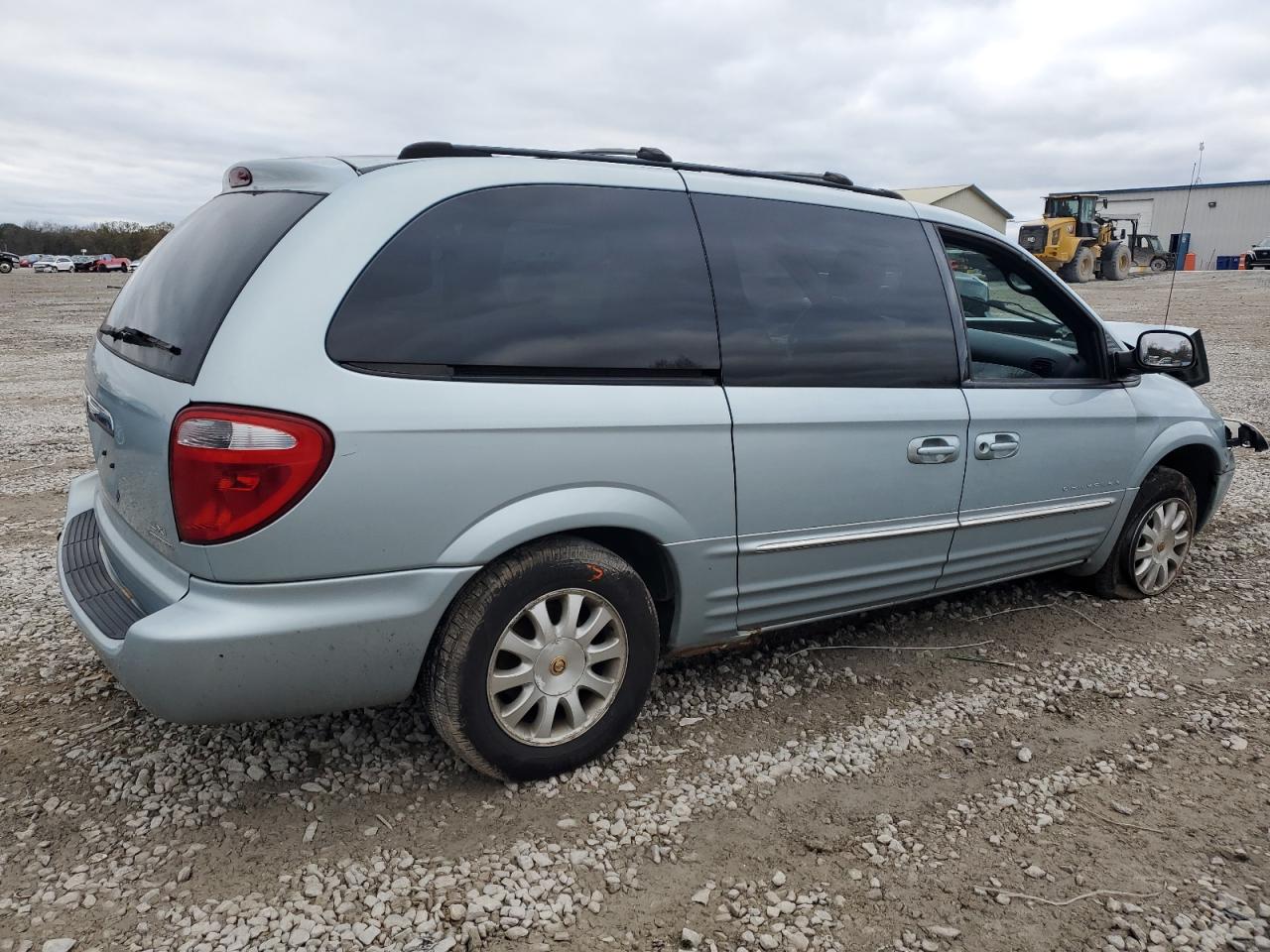 2001 Chrysler Town & Country - Image 3