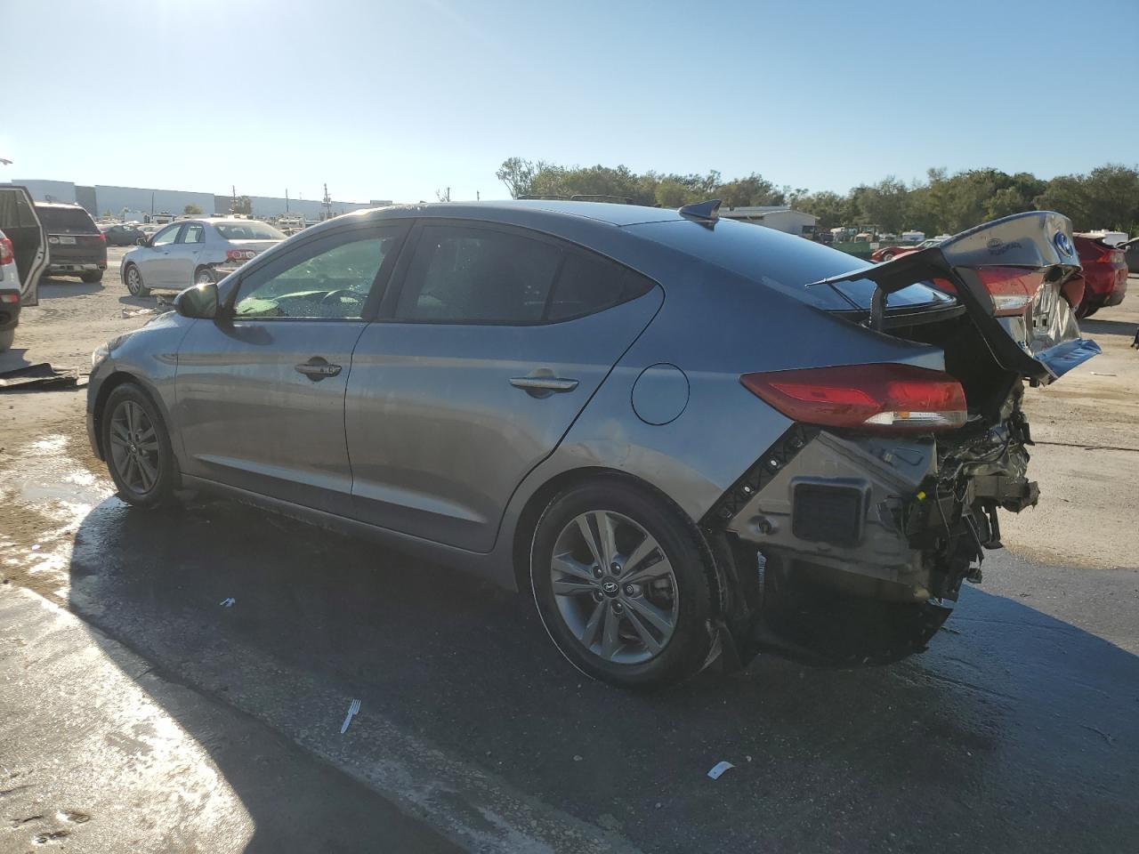 5NPD84LF3JH327420 2018 HYUNDAI ELANTRA - Image 2