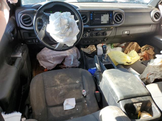  TOYOTA TACOMA 2017 Чорний