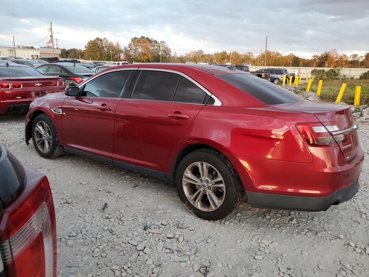 2015 Ford Taurus - Image 2