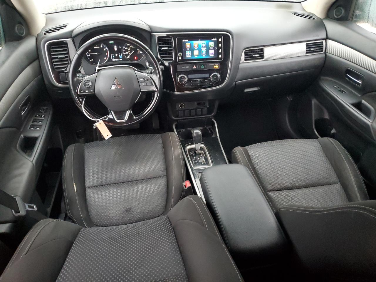 2018 Mitsubishi Outlander - Image 8