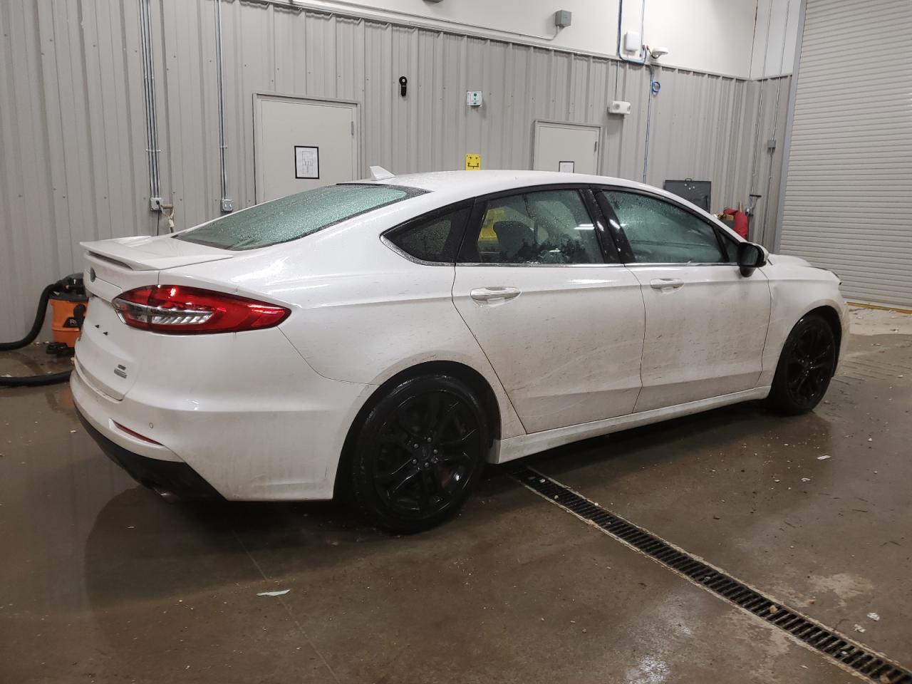 2019 Ford Fusion - Image 3