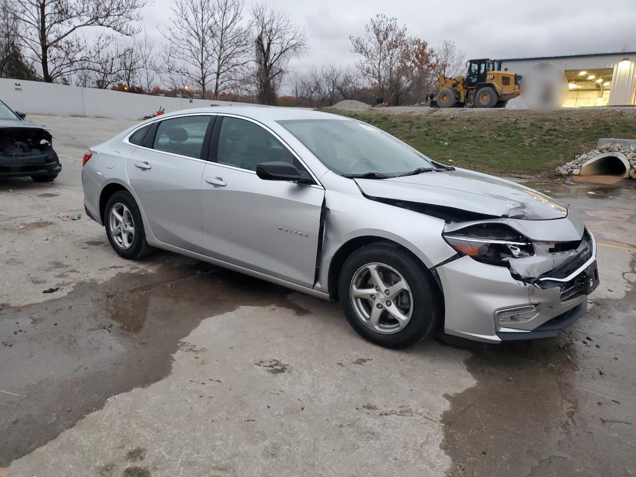 2017 Chevrolet Malibu - Image 4