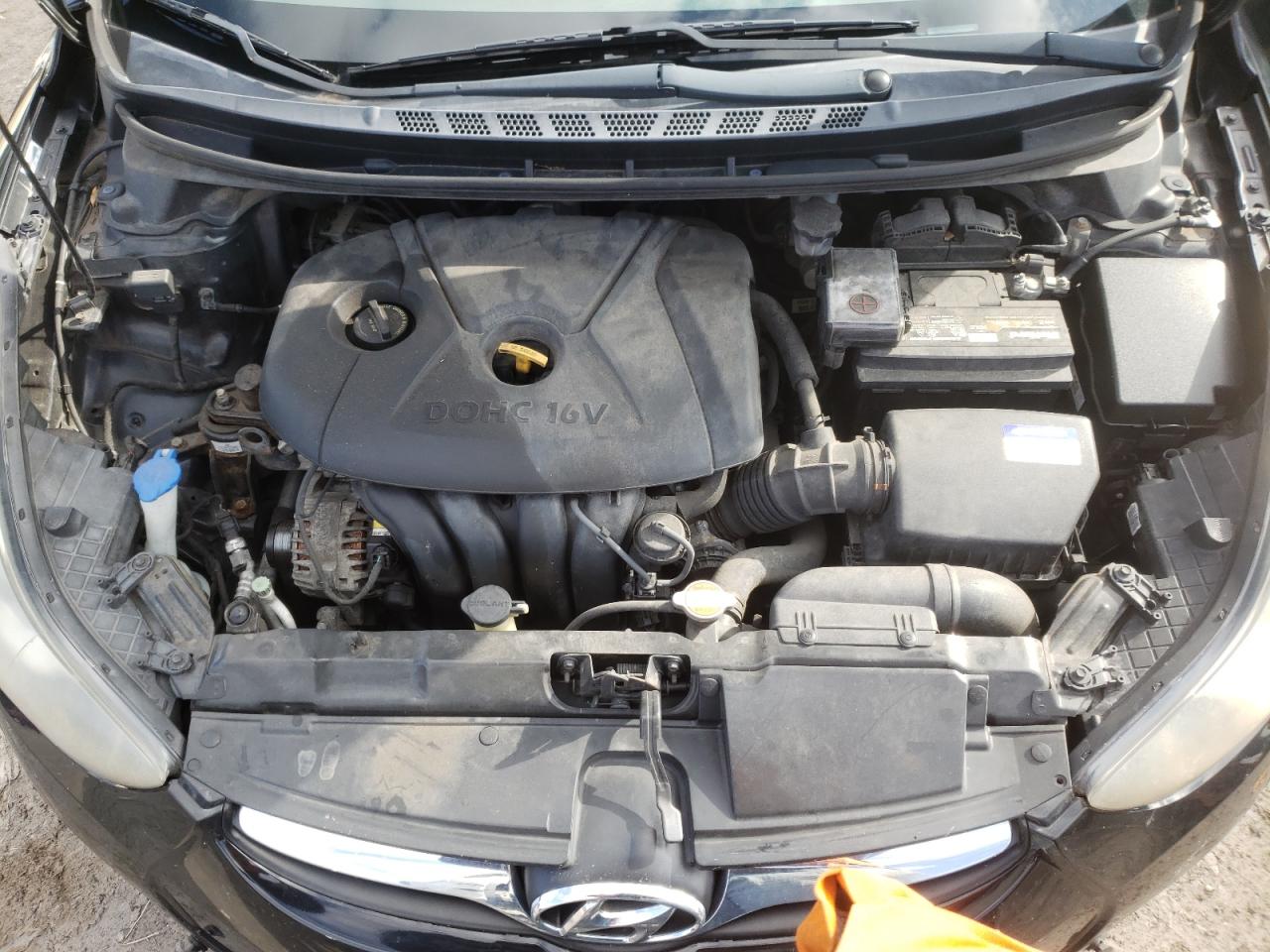 2011 Hyundai Elantra - Image 11