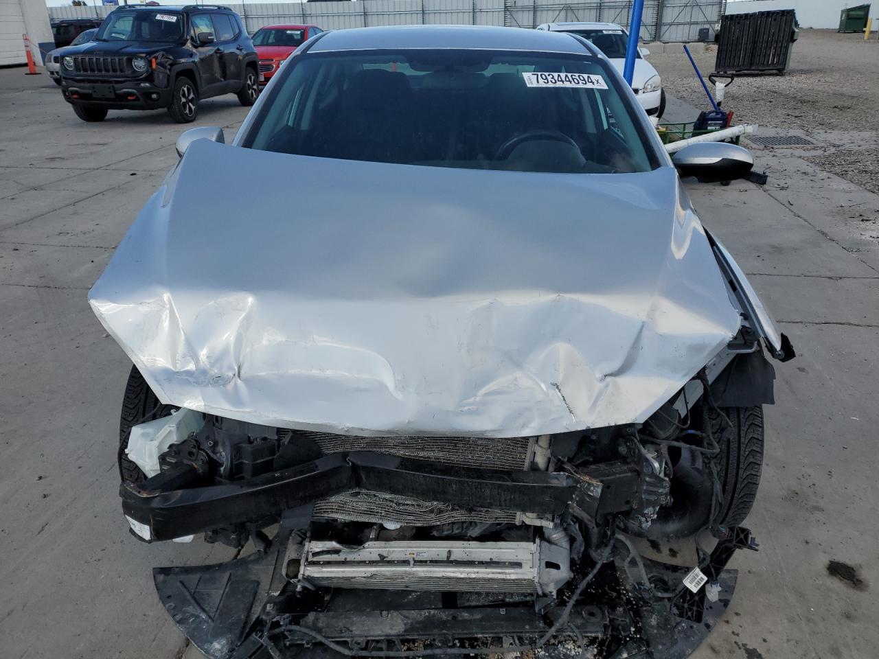2018 Hyundai Elantra - Image 5