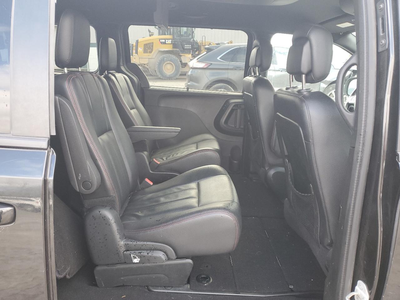 2018 Dodge Caravan - Image 12