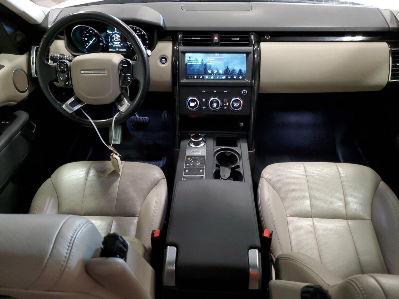 2020 Land Rover Discovery - Image 8