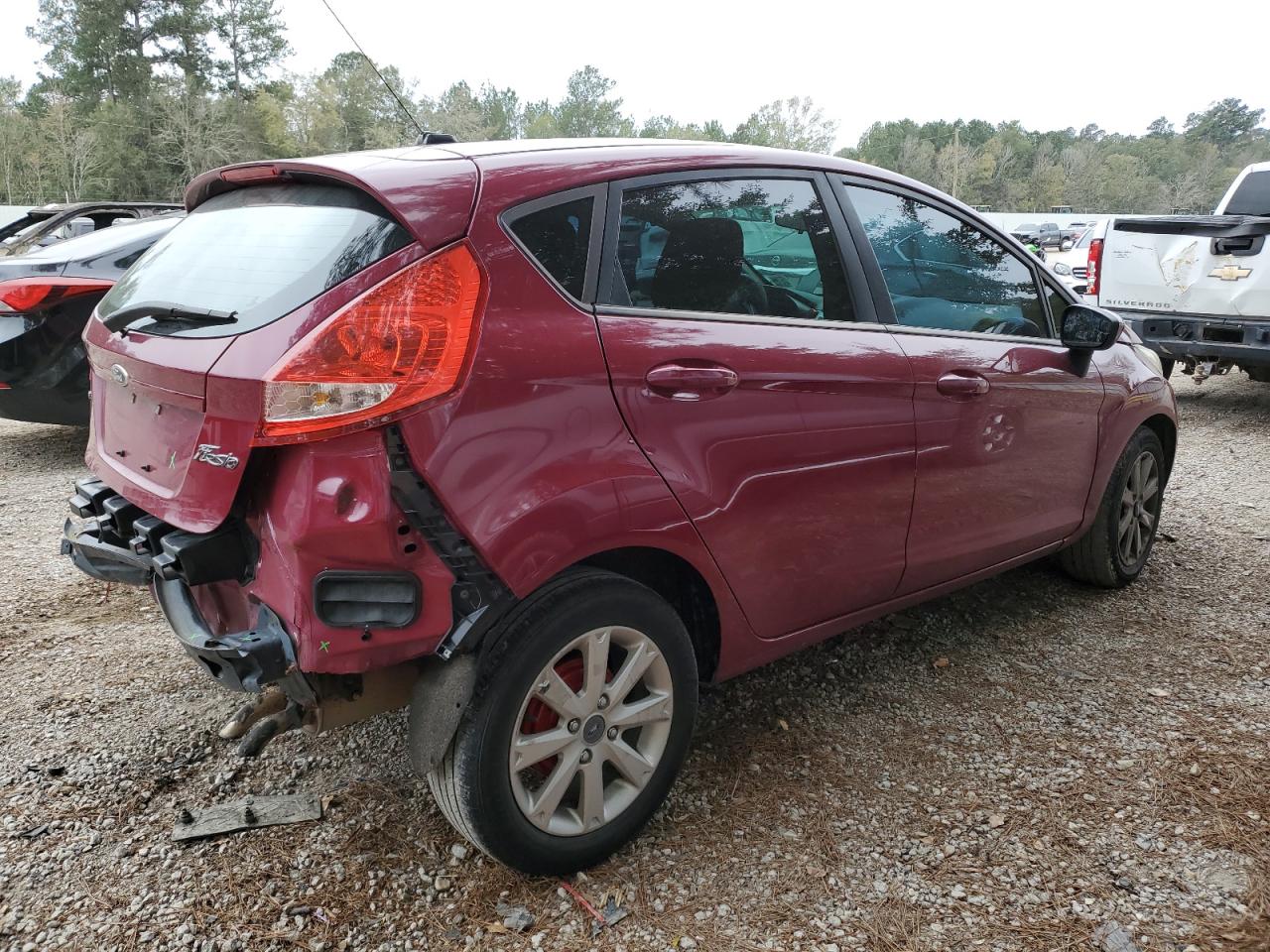2011 Ford Fiesta - Image 3