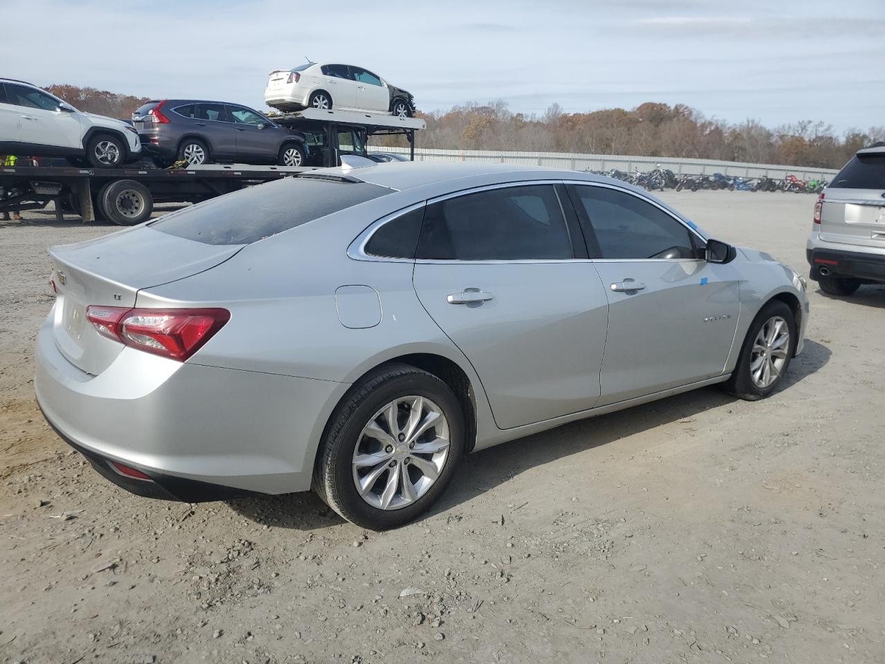 2020 Chevrolet Malibu - Image 3