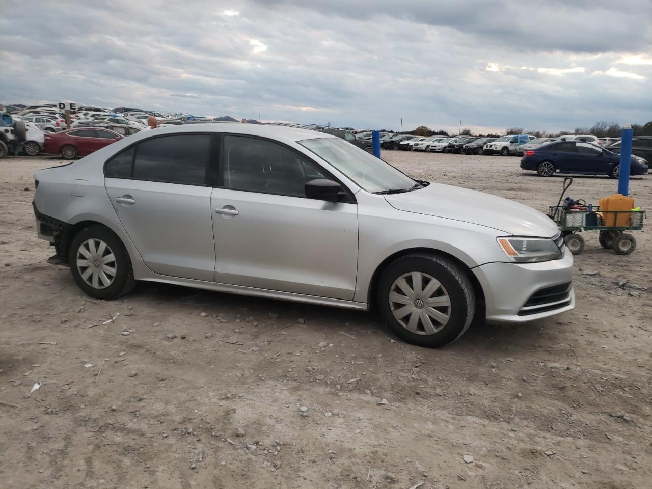 2016 Volkswagen Jetta - Image 4
