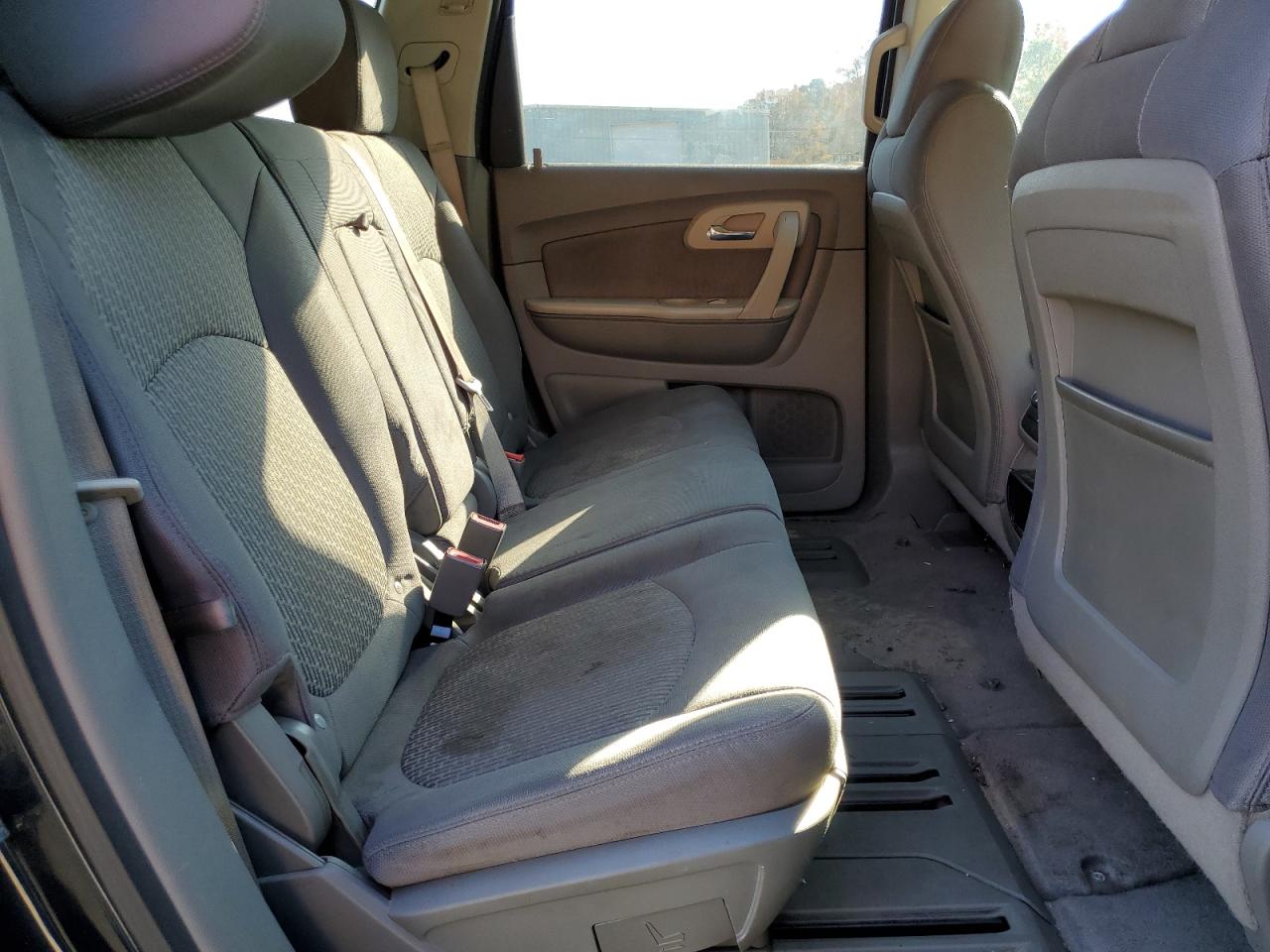 2011 Chevrolet Traverse - Image 11