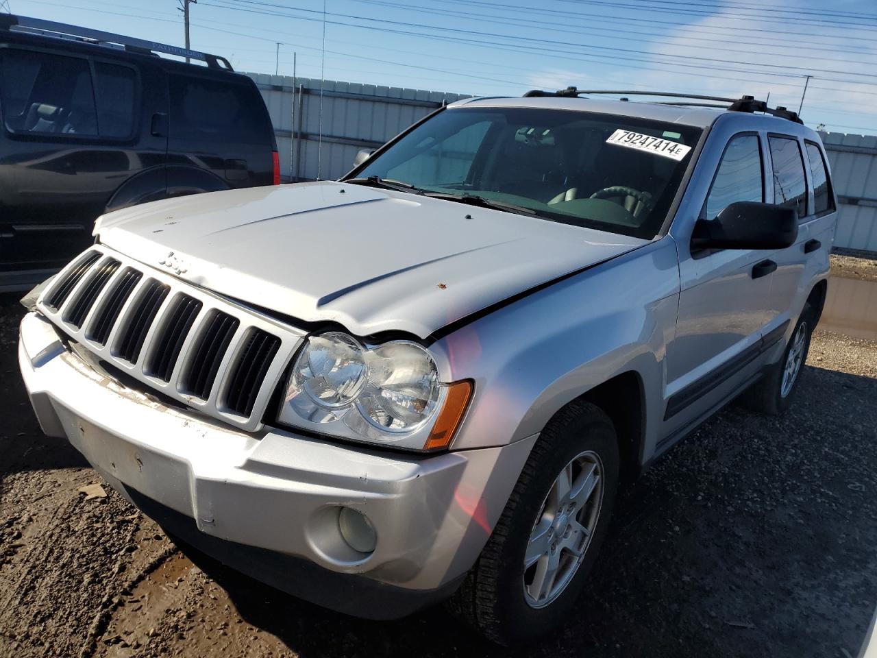 2005 Jeep Grand Cherokee - Image 1