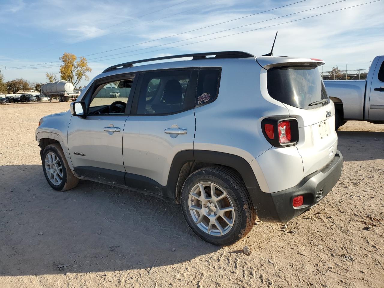 2020 Jeep Renegade - Image 2