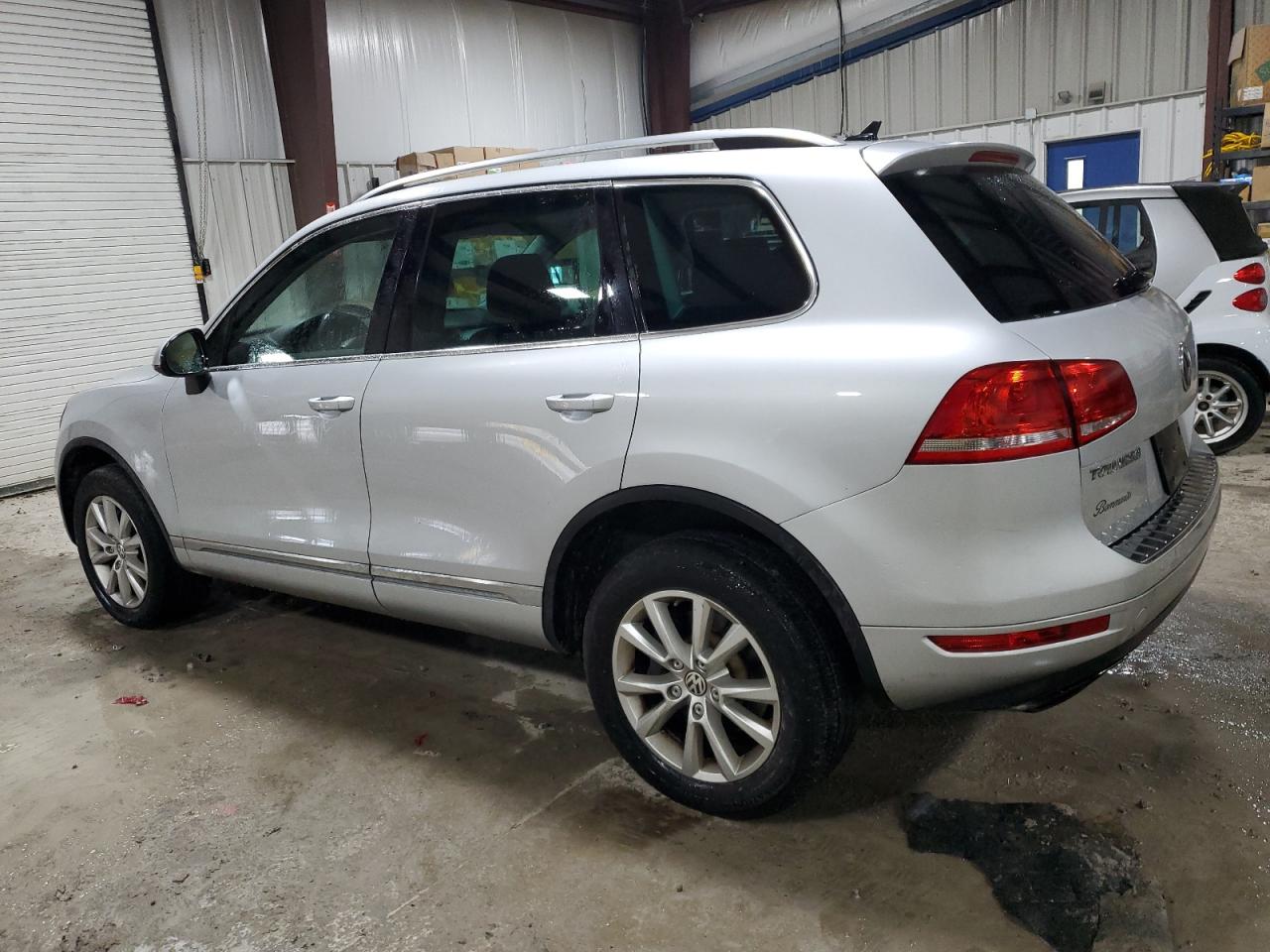 VIN WVGEF9BPXDD007308 2013 VOLKSWAGEN TOUAREG no.2