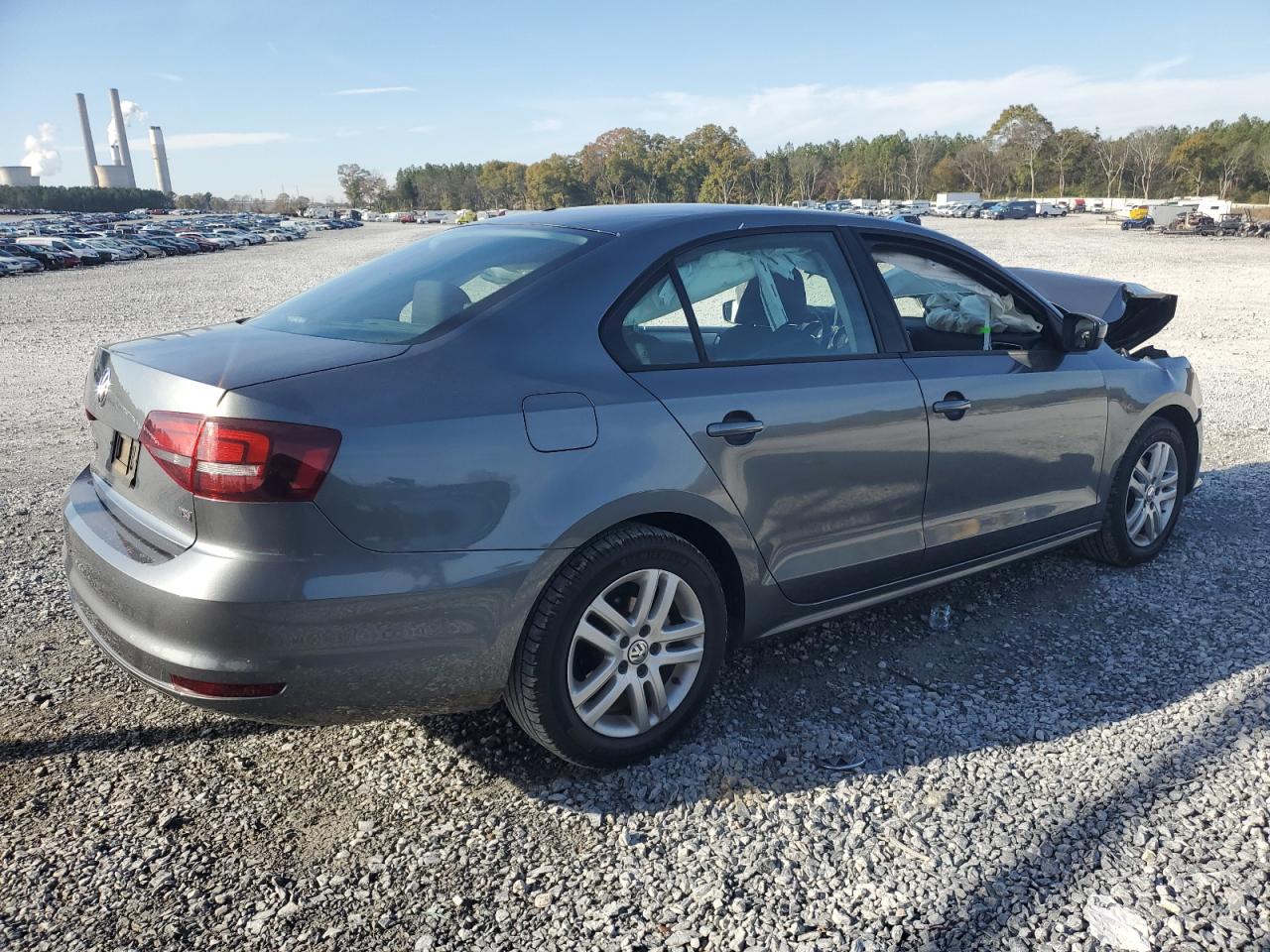 2018 Volkswagen Jetta - Image 3