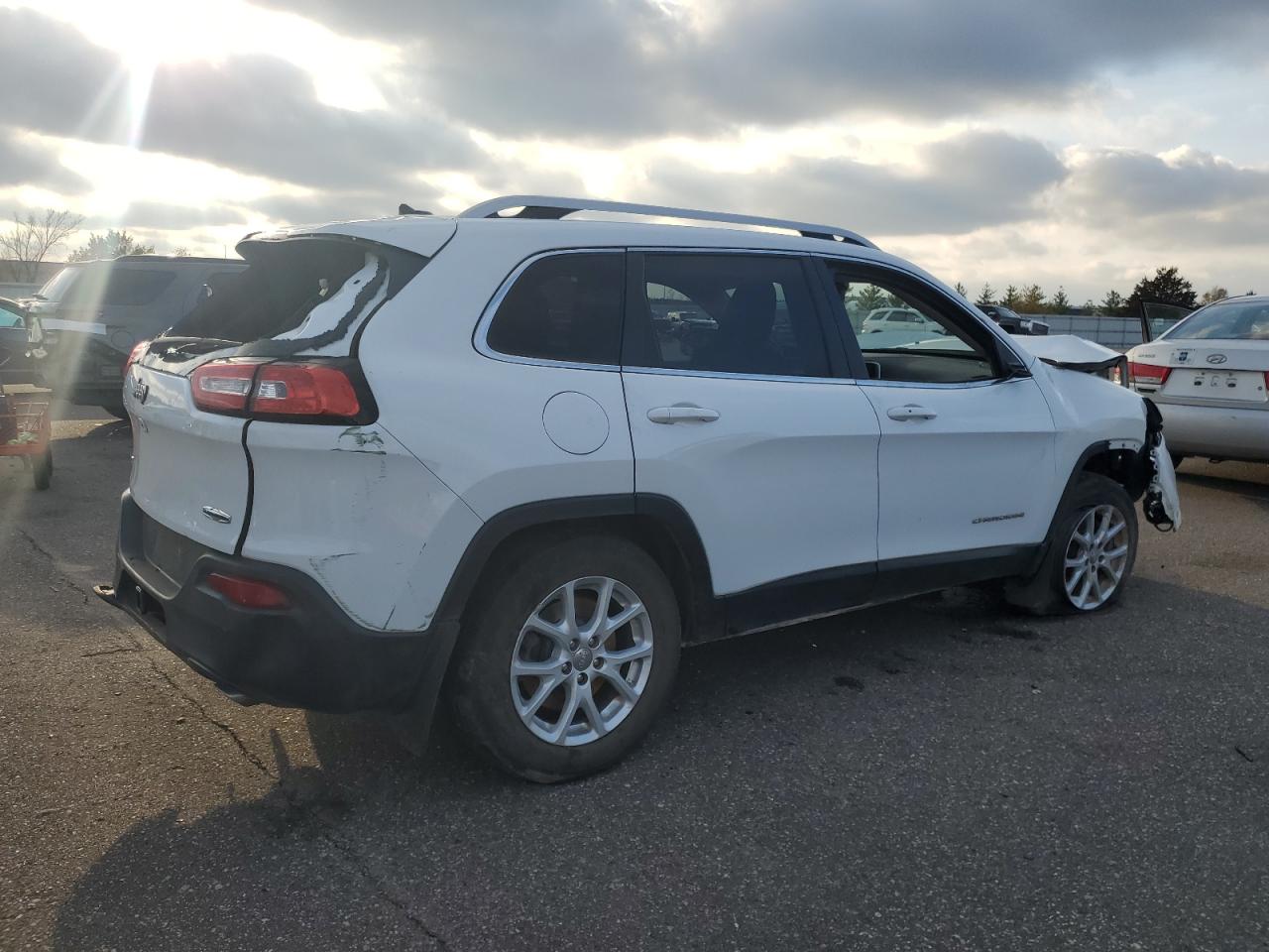2014 Jeep Grand Cherokee - Image 3