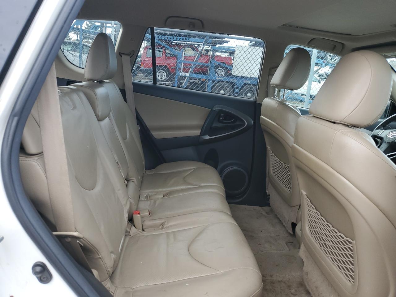 2011 Toyota RAV 4 - Image 10