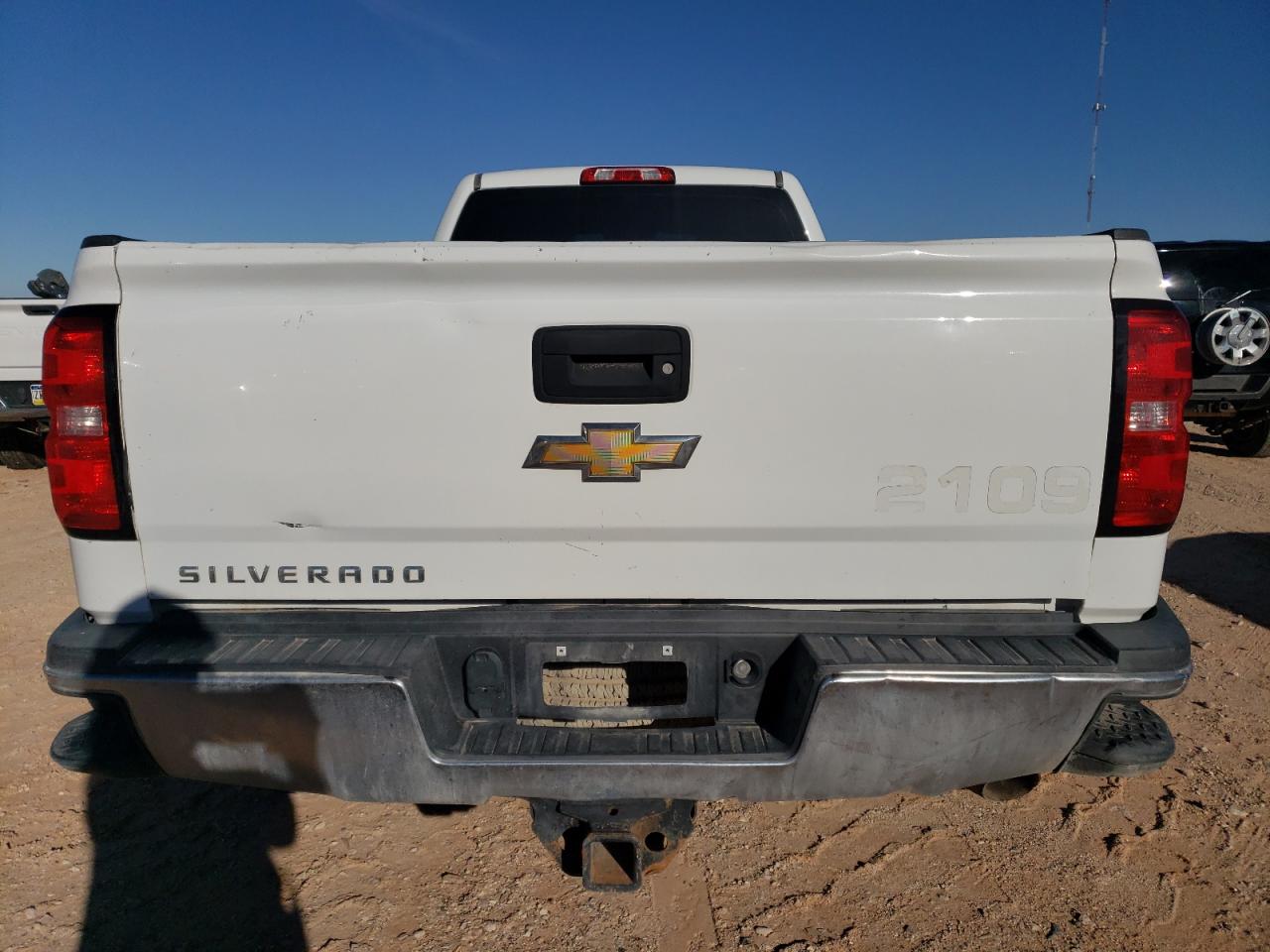 2017 Chevrolet Silverado - Image 6