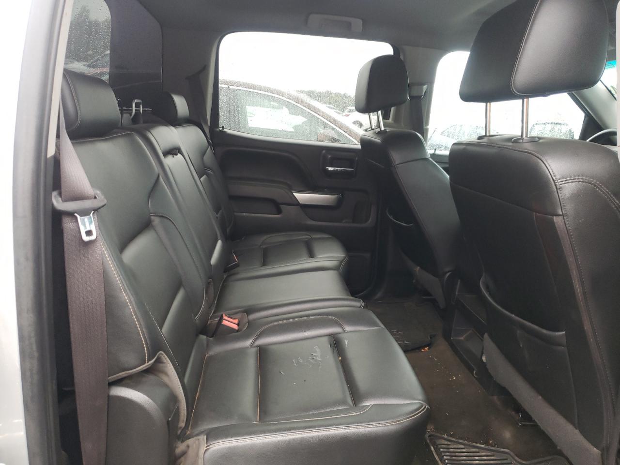 2017 Chevrolet Silverado - Image 10