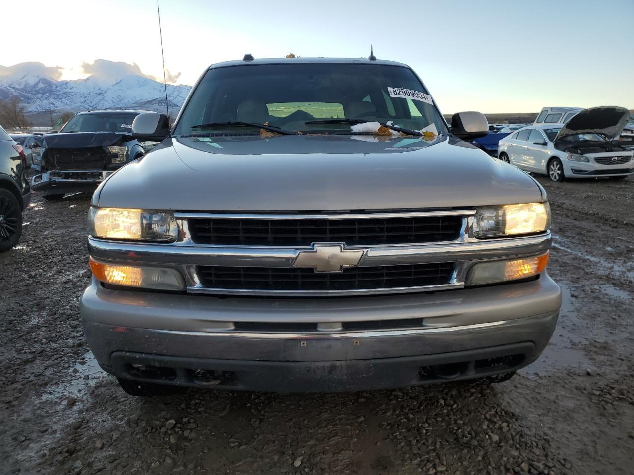 2004 Chevrolet Suburban - Image 5