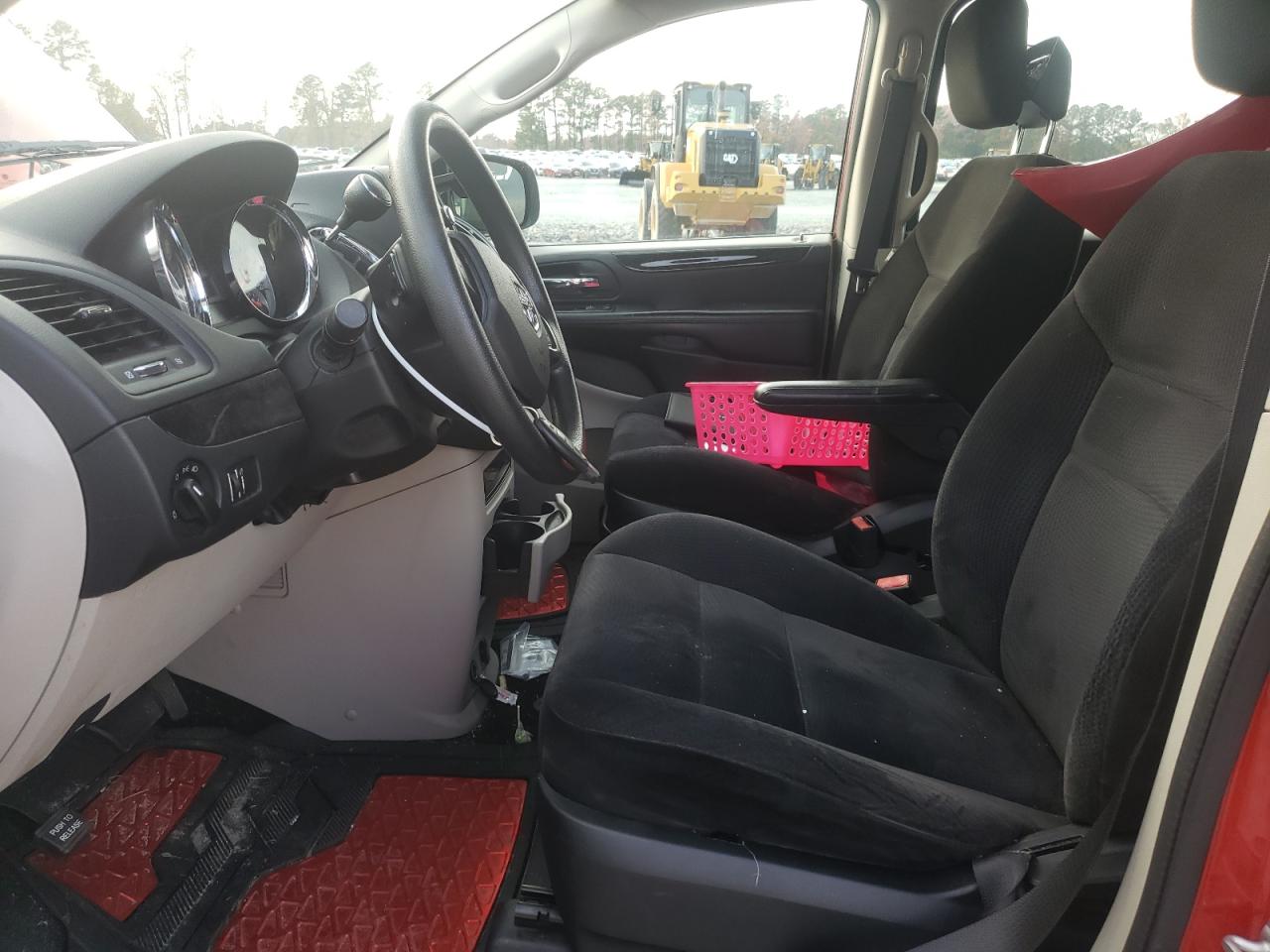 2015 Dodge Caravan - Image 7