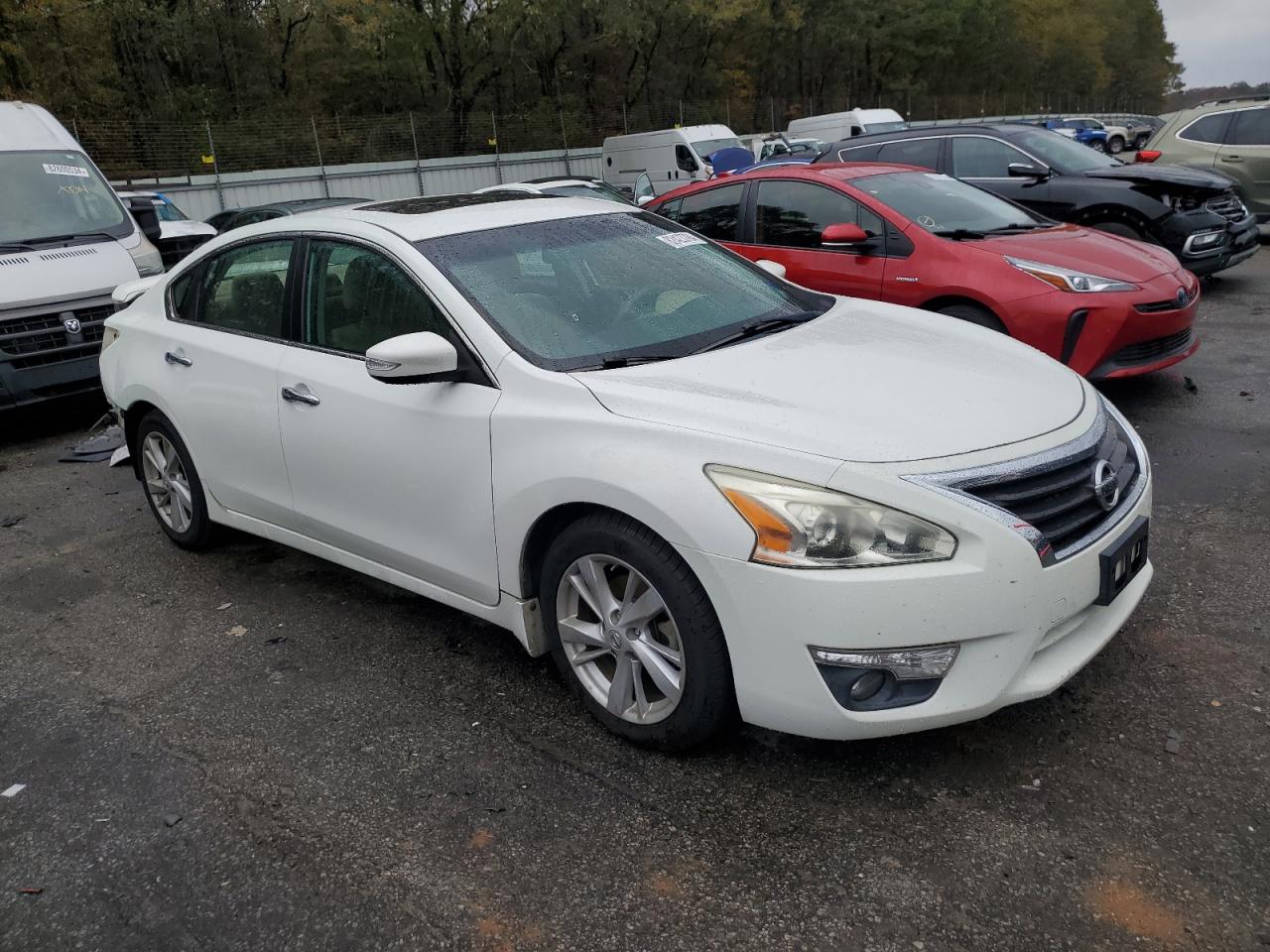 2015 Nissan Altima - Image 4