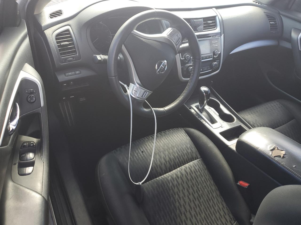 2018 Nissan Altima - Image 8