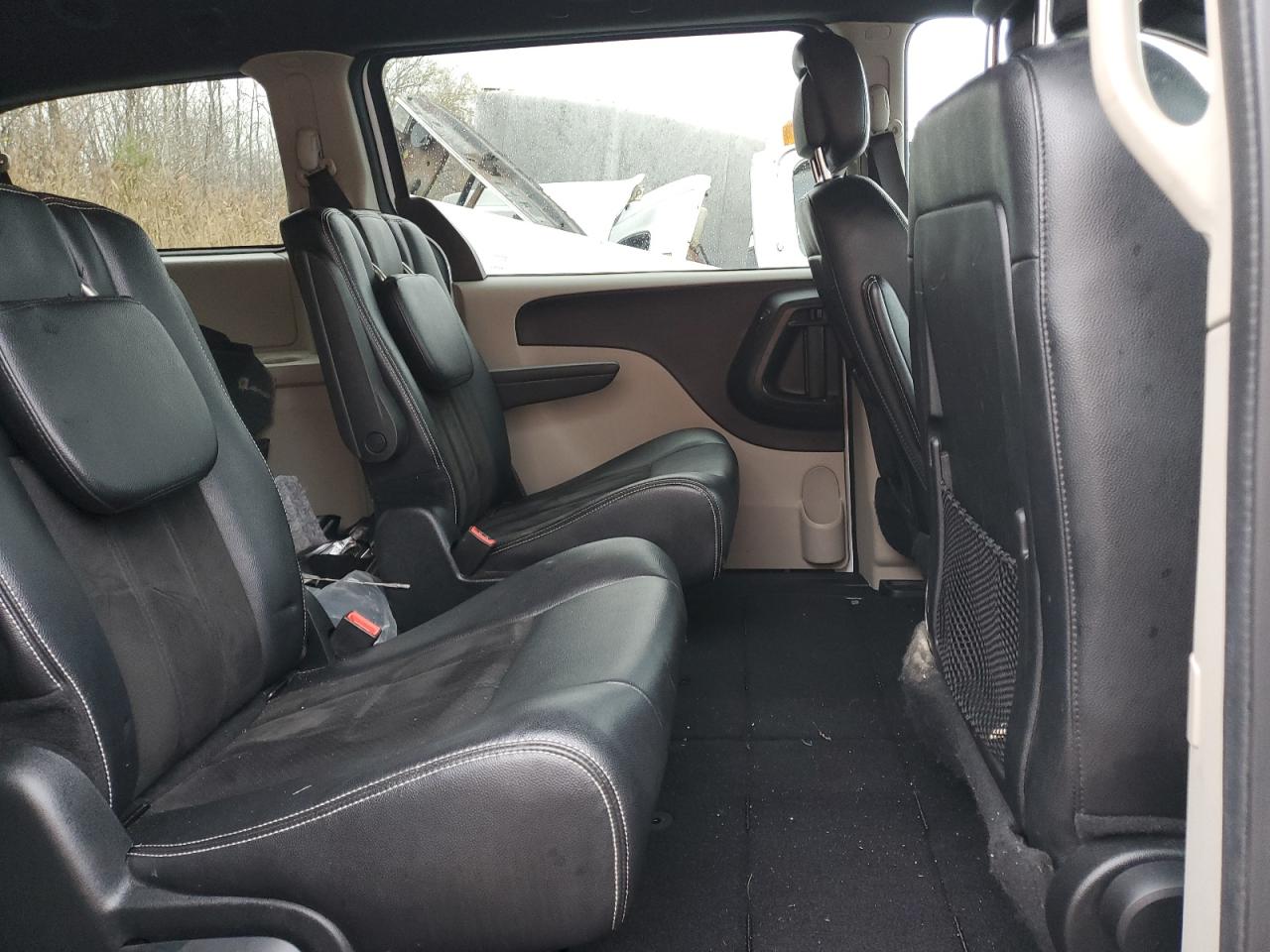 2019 Dodge Caravan - Image 11