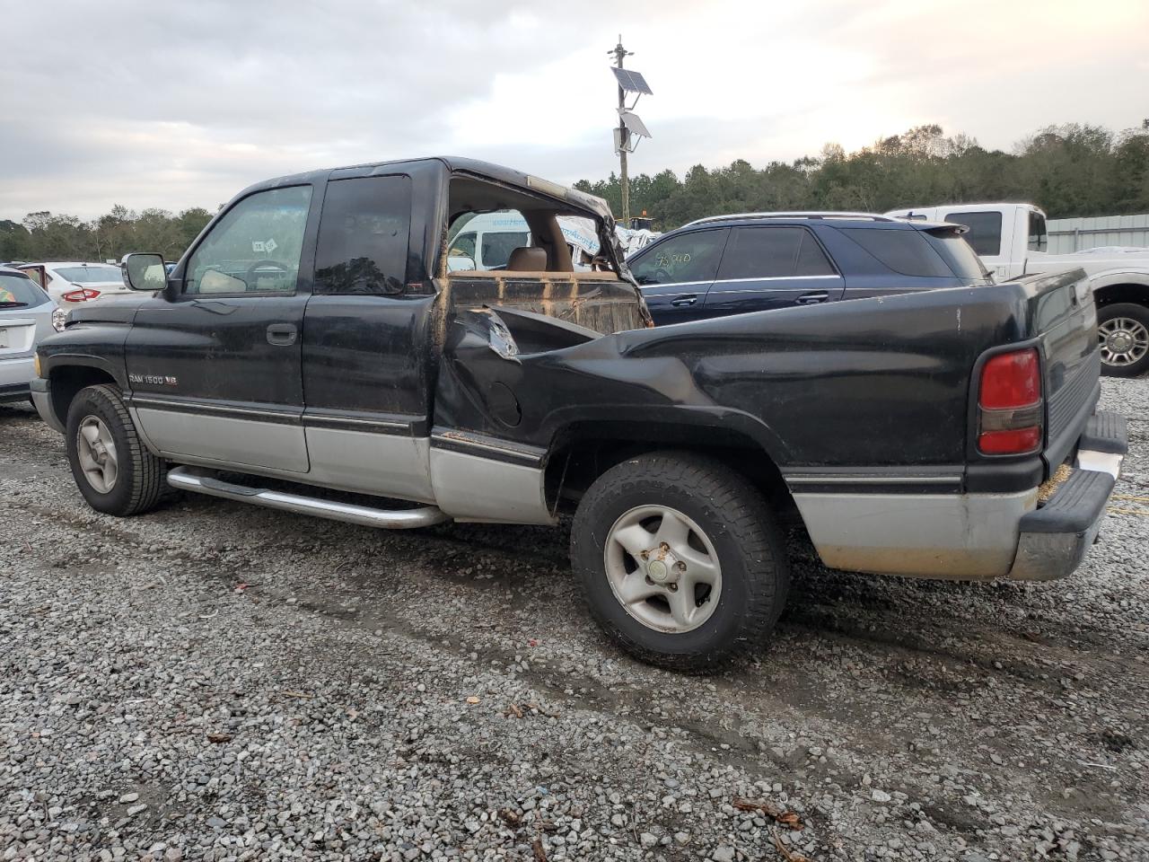 1997 Dodge RAM - Image 2